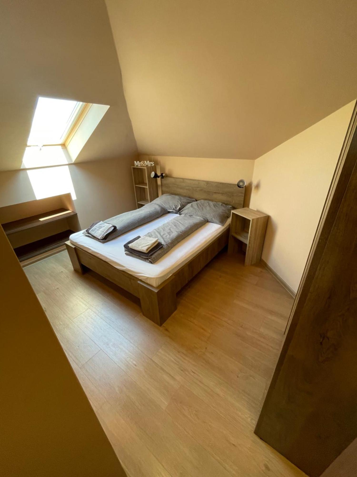 Happy Sun Medences Apartman ชิโอฟก ภายนอก รูปภาพ