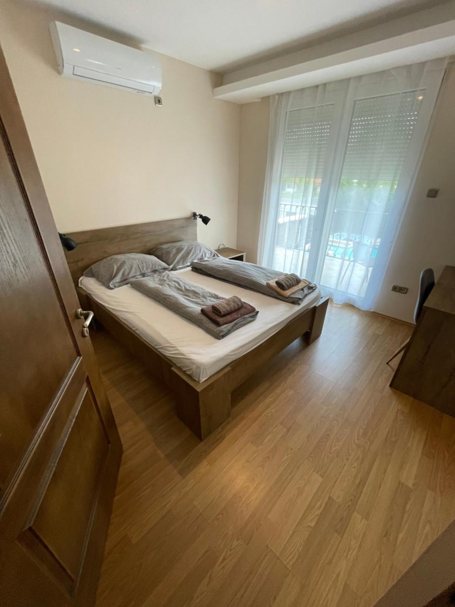 Happy Sun Medences Apartman ชิโอฟก ภายนอก รูปภาพ