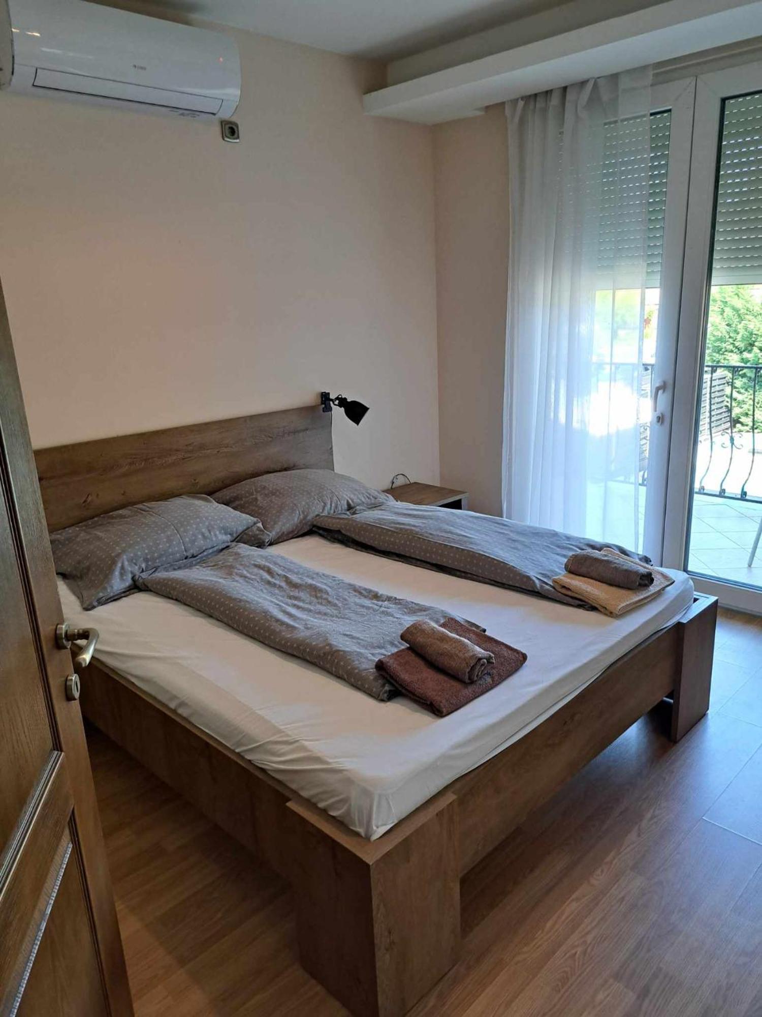 Happy Sun Medences Apartman ชิโอฟก ภายนอก รูปภาพ